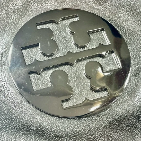 Tory Burch Metallic Reva Silver Clutch - Picture 4 of 14